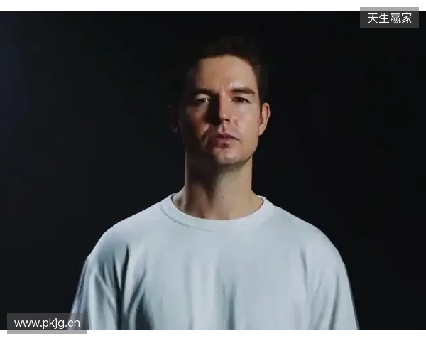 官宣:device正式加盟100 Thieves 官宣:device正式加盟100 Thieves